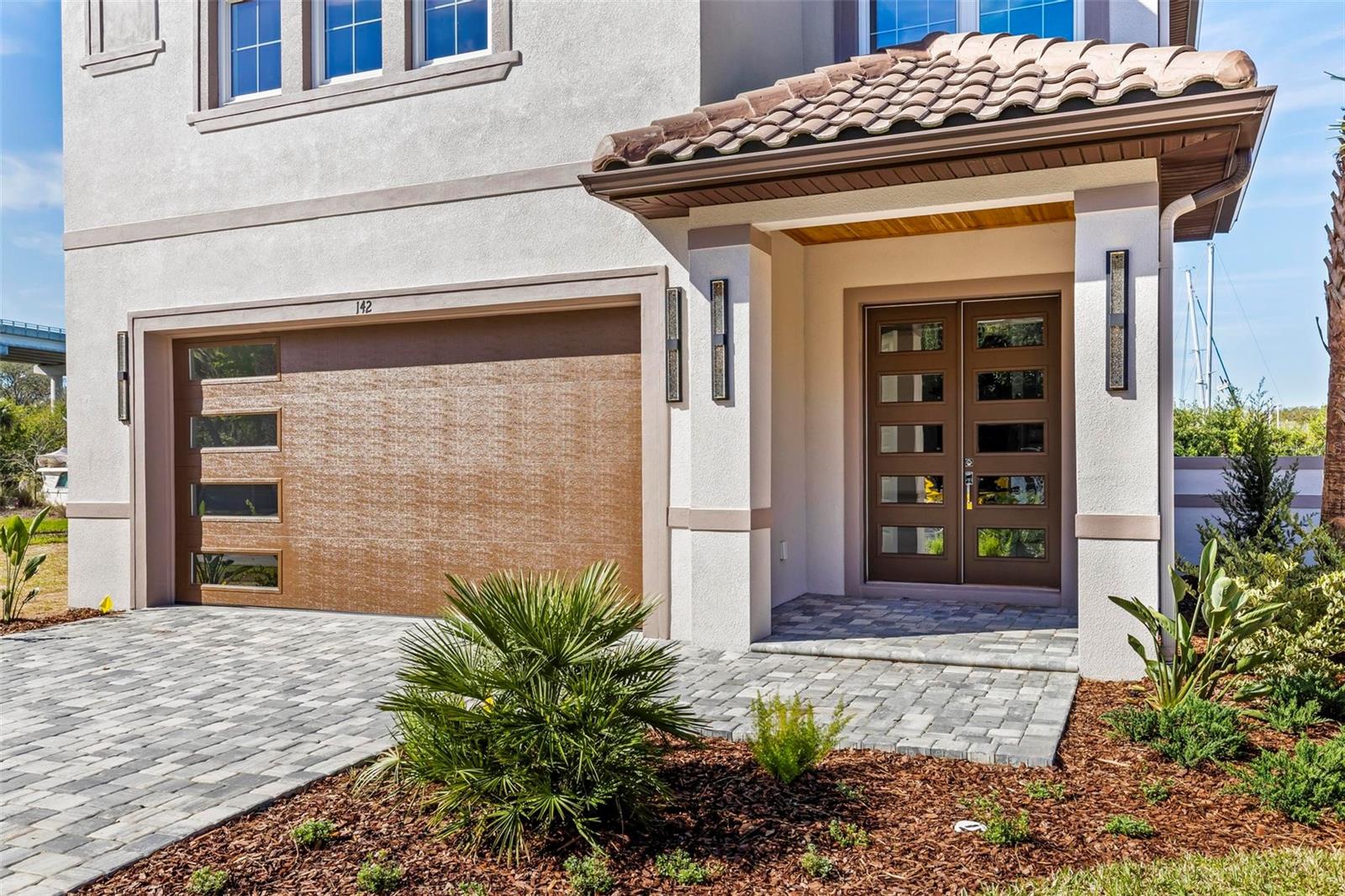 Image 4 of 49 For 142 Harbor Village Point S