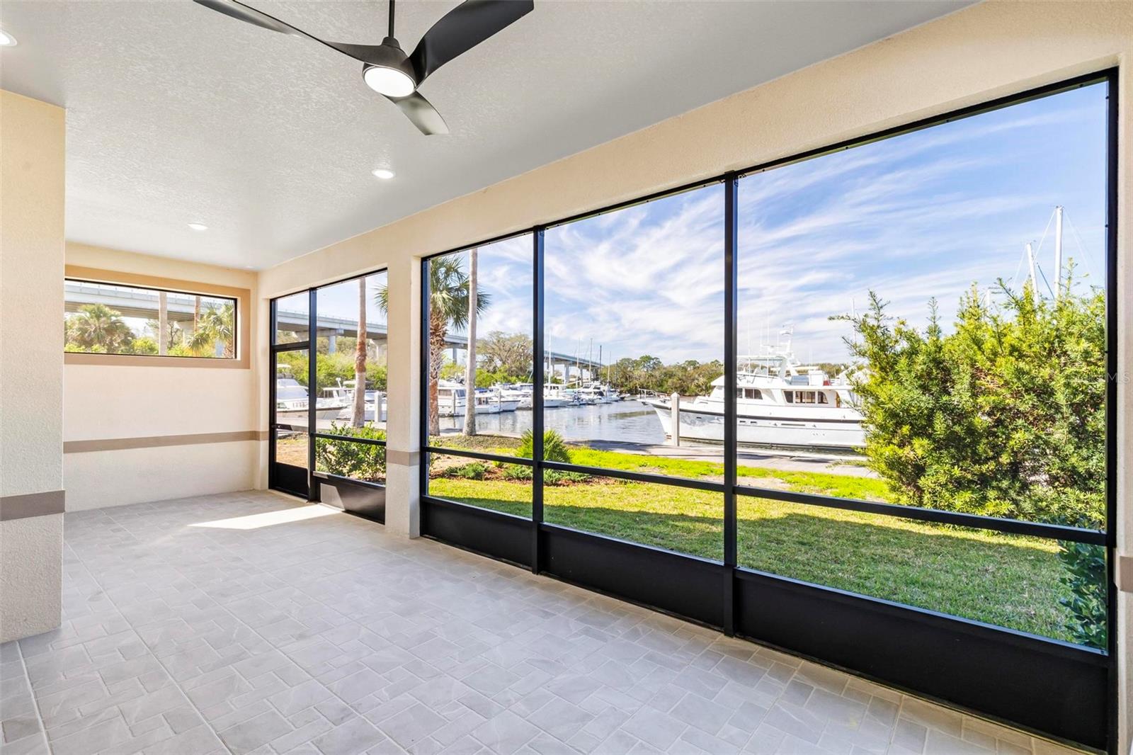 Image 9 of 49 For 142 Harbor Village Point S