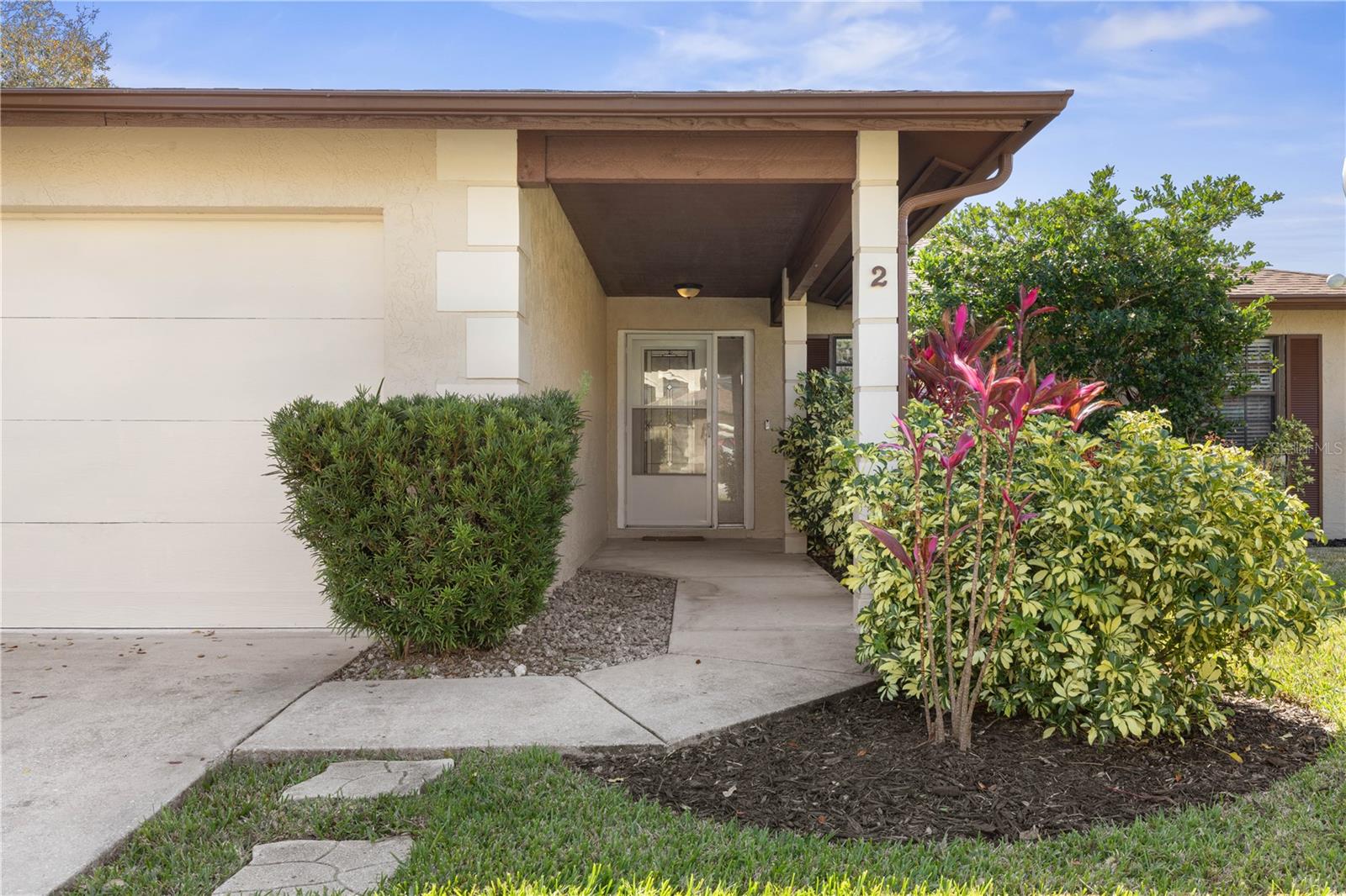 Image 10 of 68 For 2 Floral Court