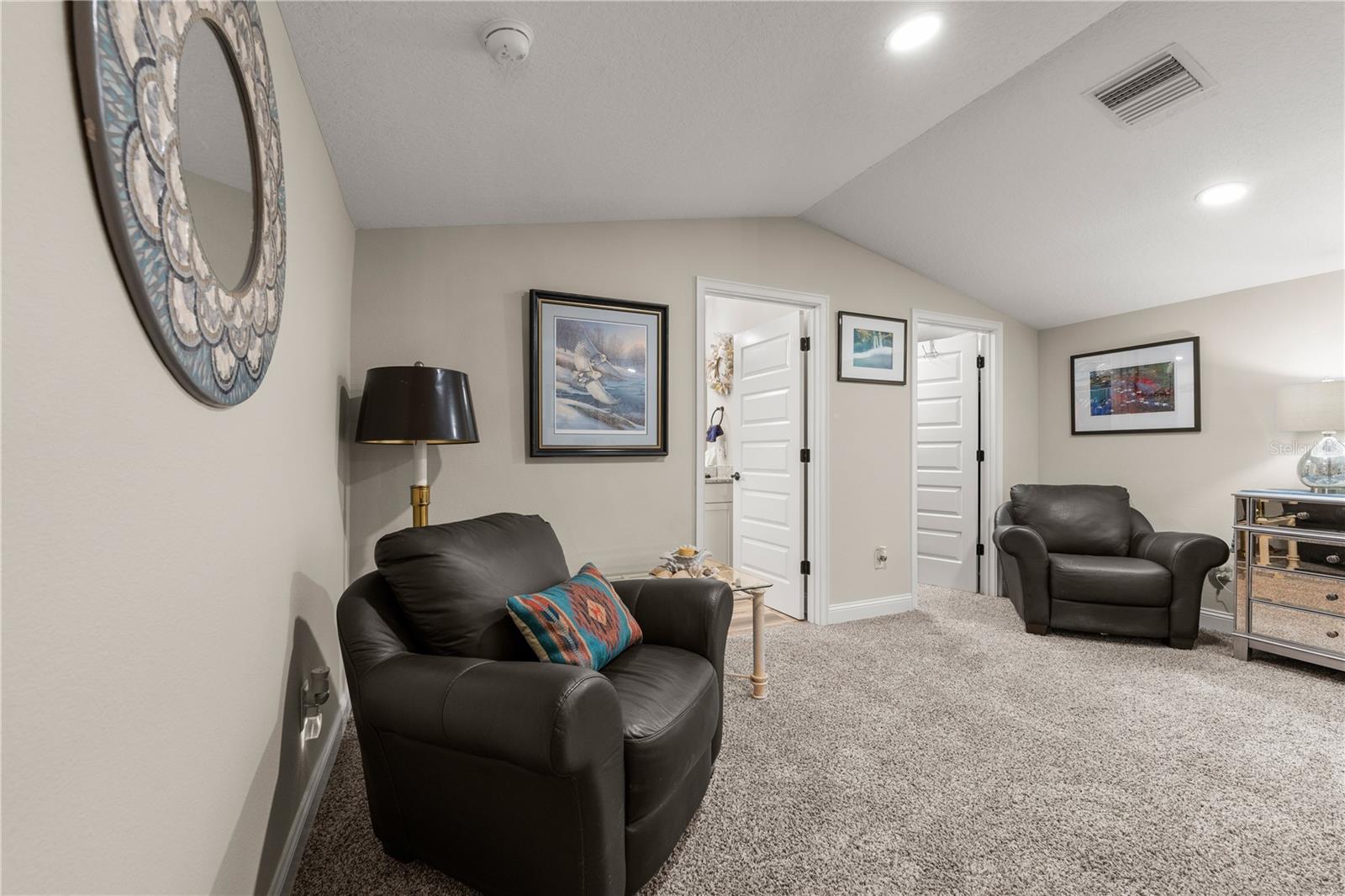 Image 33 of 48 For 5 Rio Vista Drive