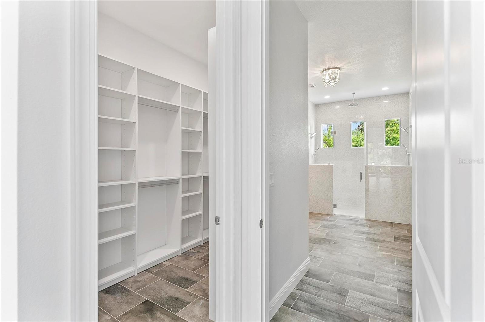 Image 48 of 73 For 7 Crandon Court