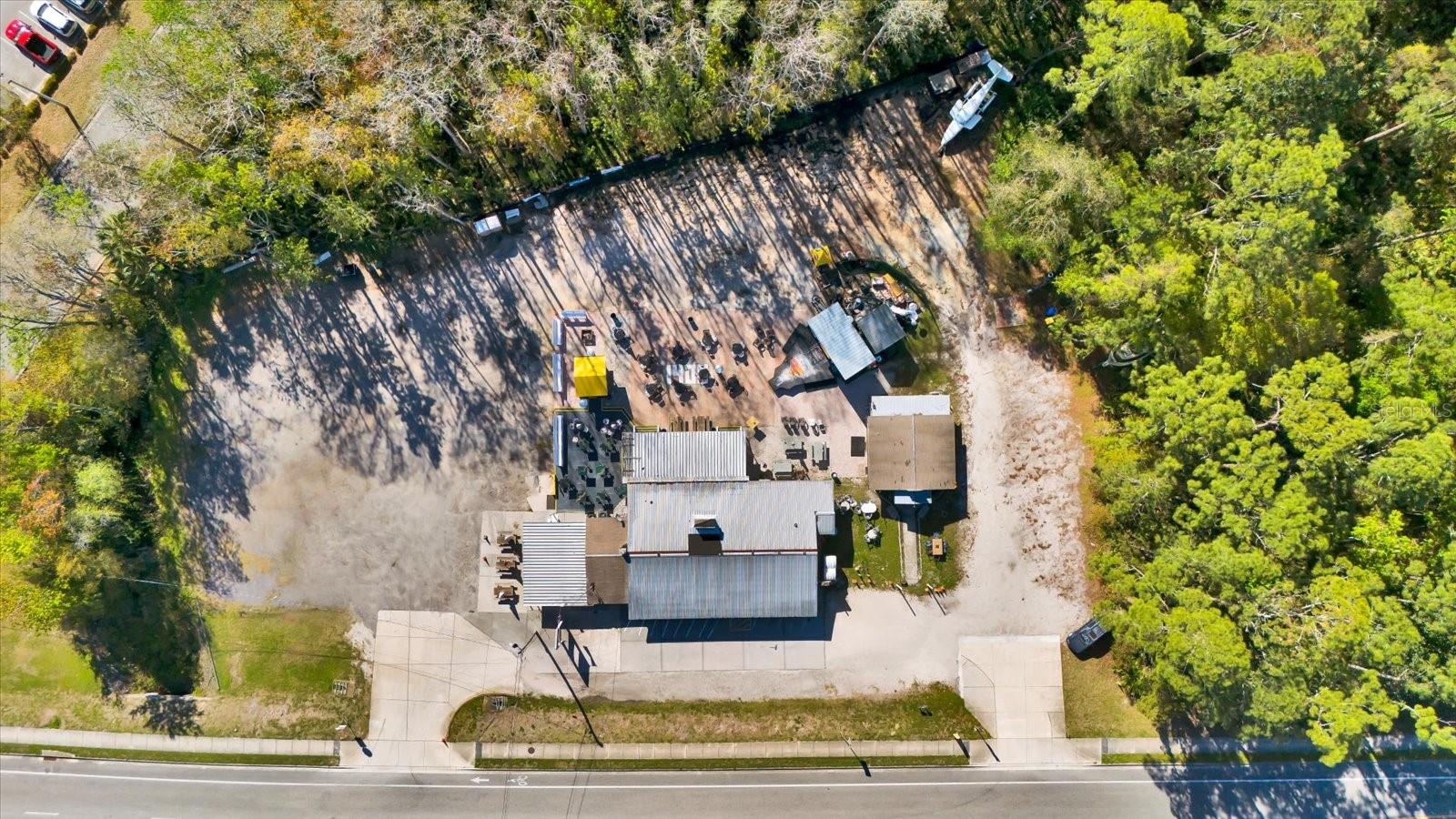 Listing photo id 1 for 1405 Moody Boulevard