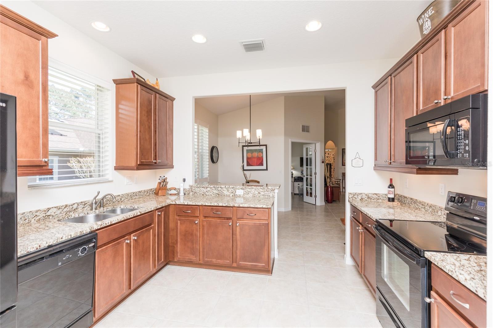 Listing photo id 23 for 22 Pelican Court