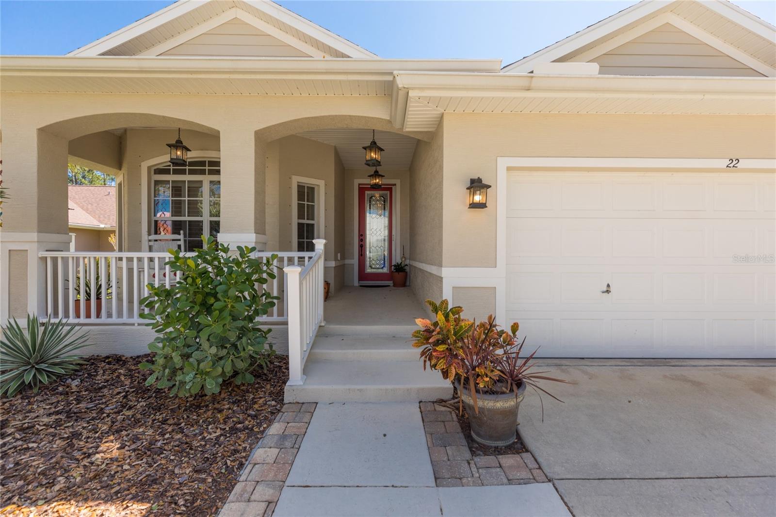 Listing photo id 1 for 22 Pelican Court