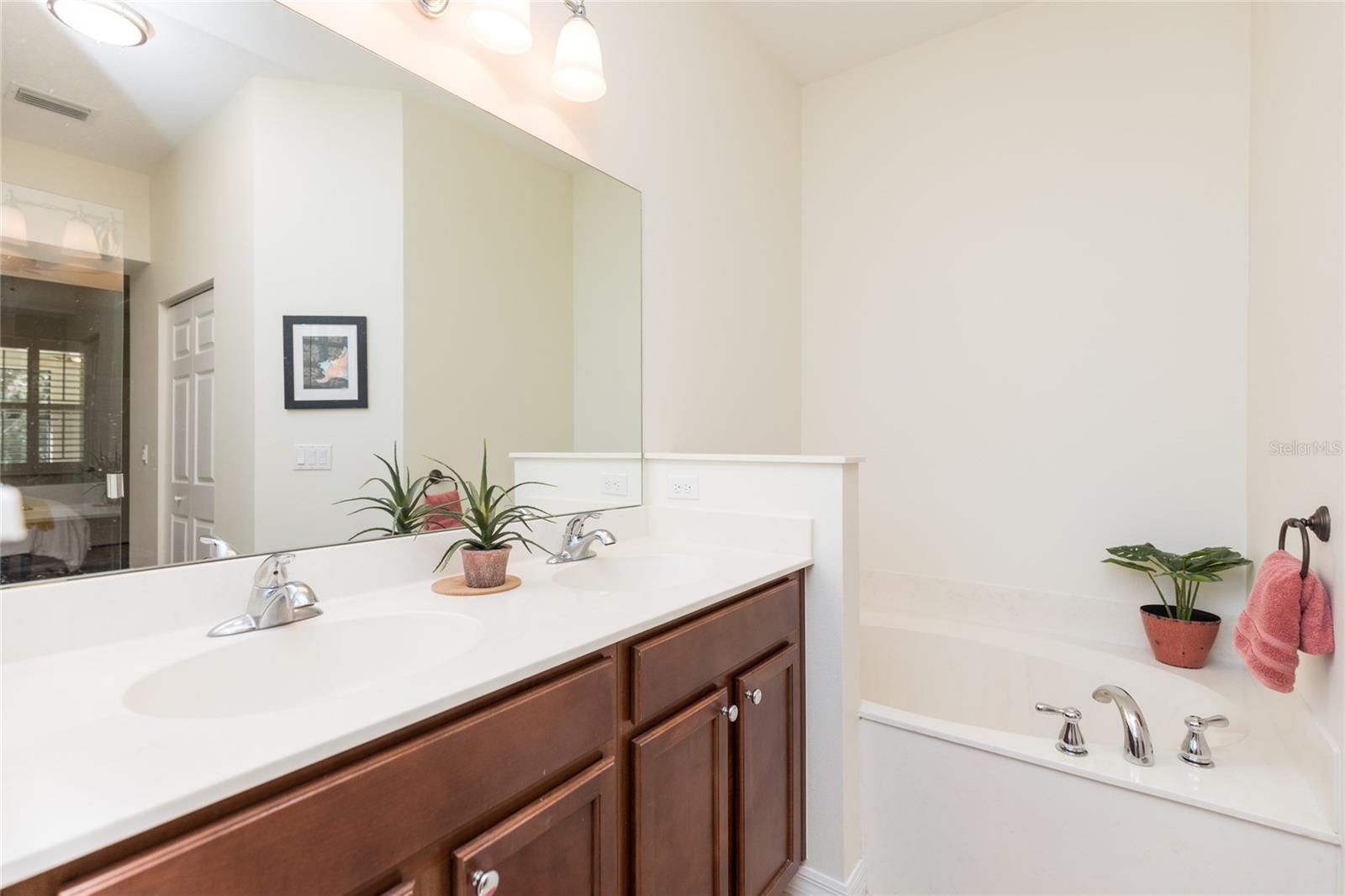 Listing photo id 31 for 22 Pelican Court