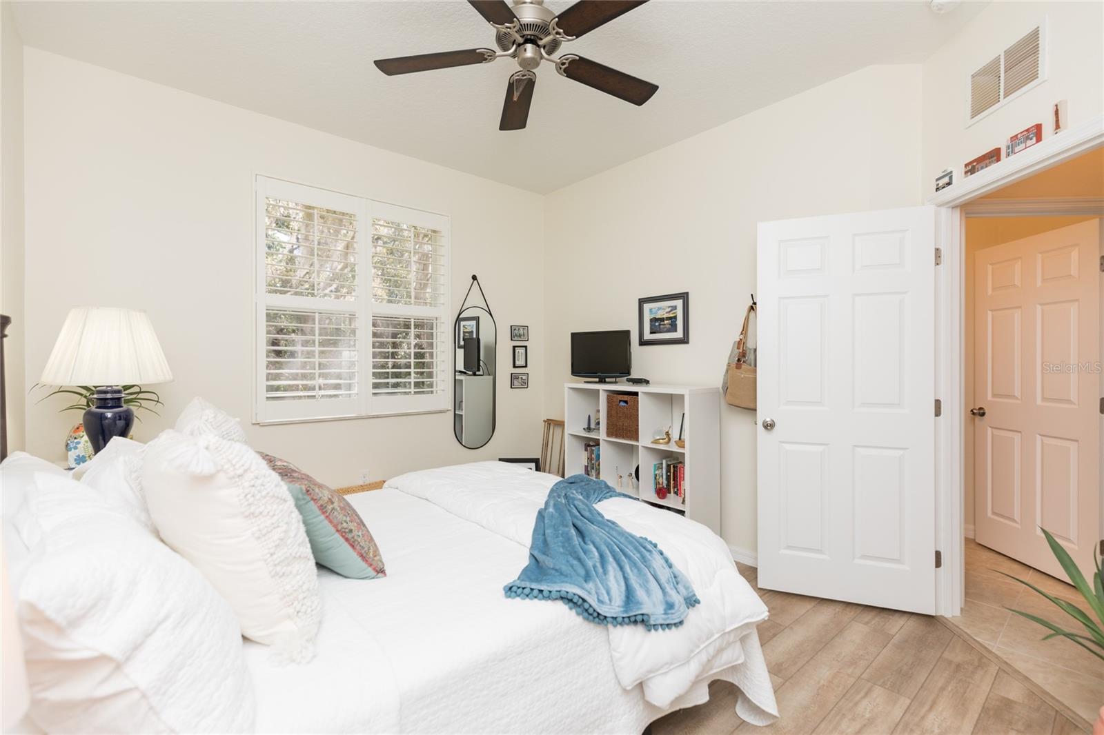Listing photo id 36 for 22 Pelican Court