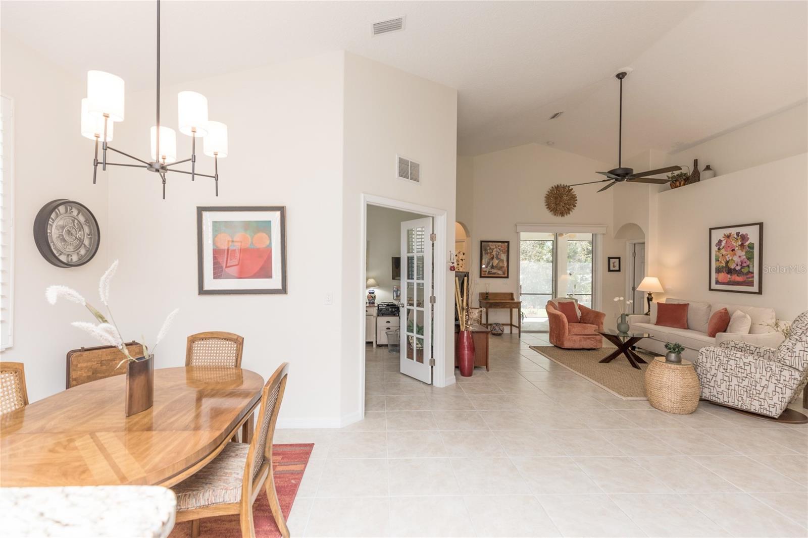 Listing photo id 5 for 22 Pelican Court