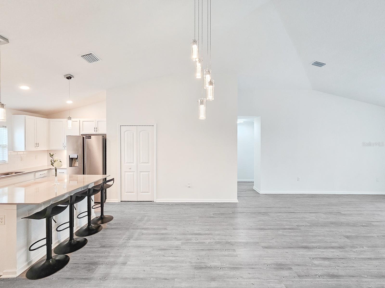 Image 11 of 34 For 1 Service Tree Place