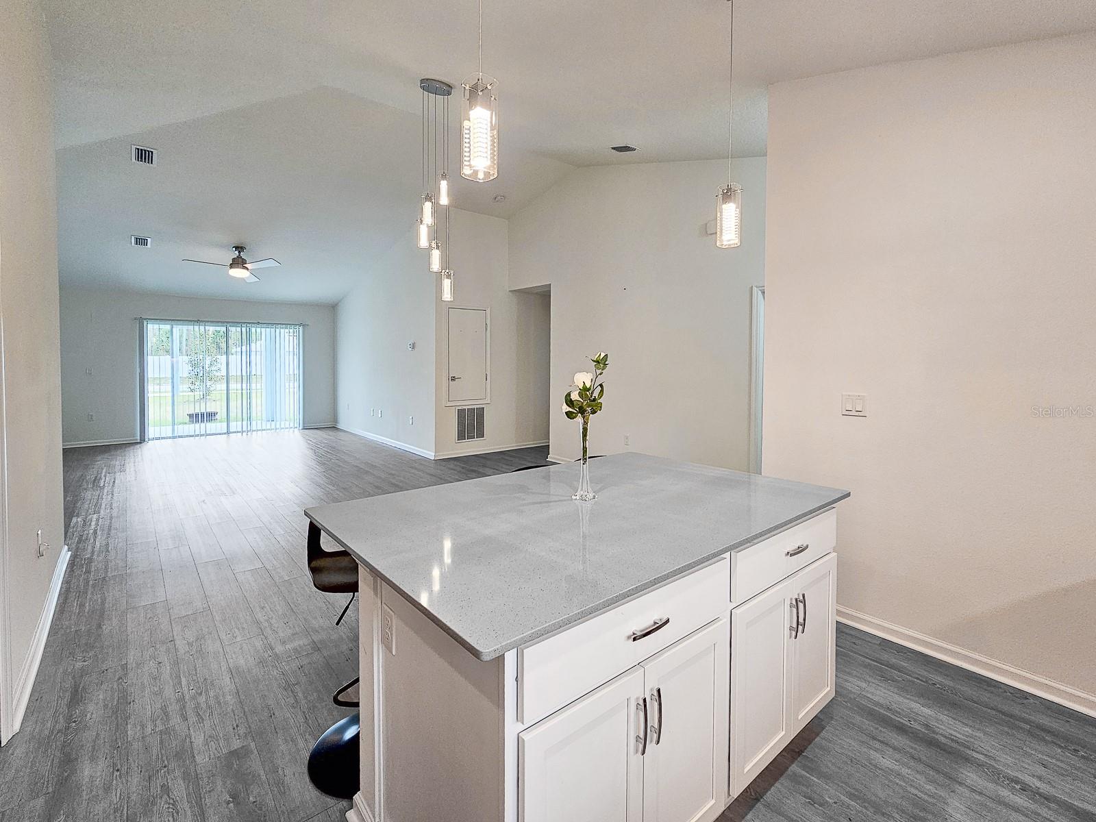 Image 14 of 34 For 1 Service Tree Place