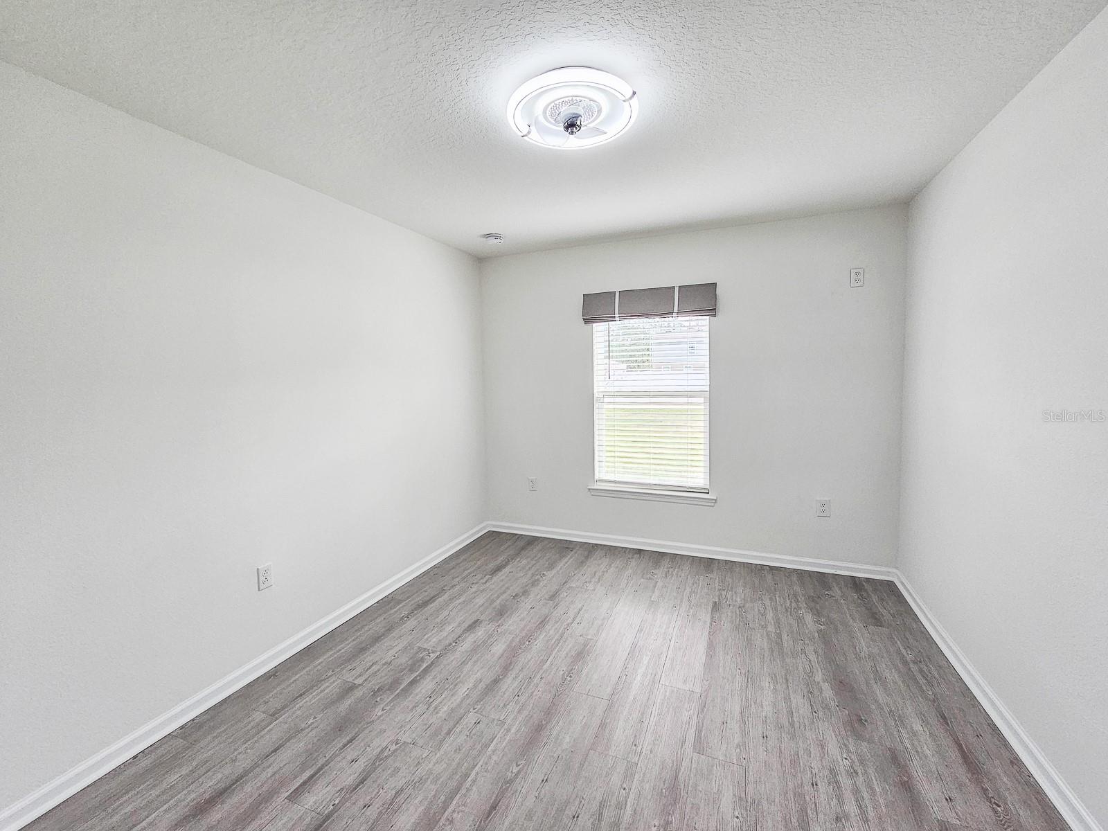 Image 30 of 34 For 1 Service Tree Place