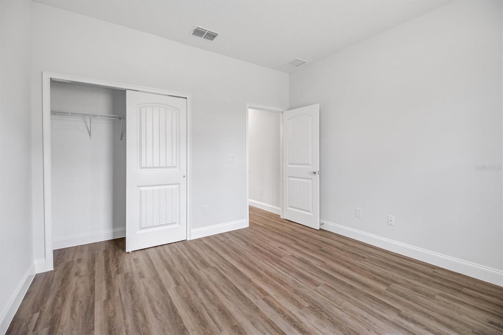 Image 11 of 22 For 21 Utica Path