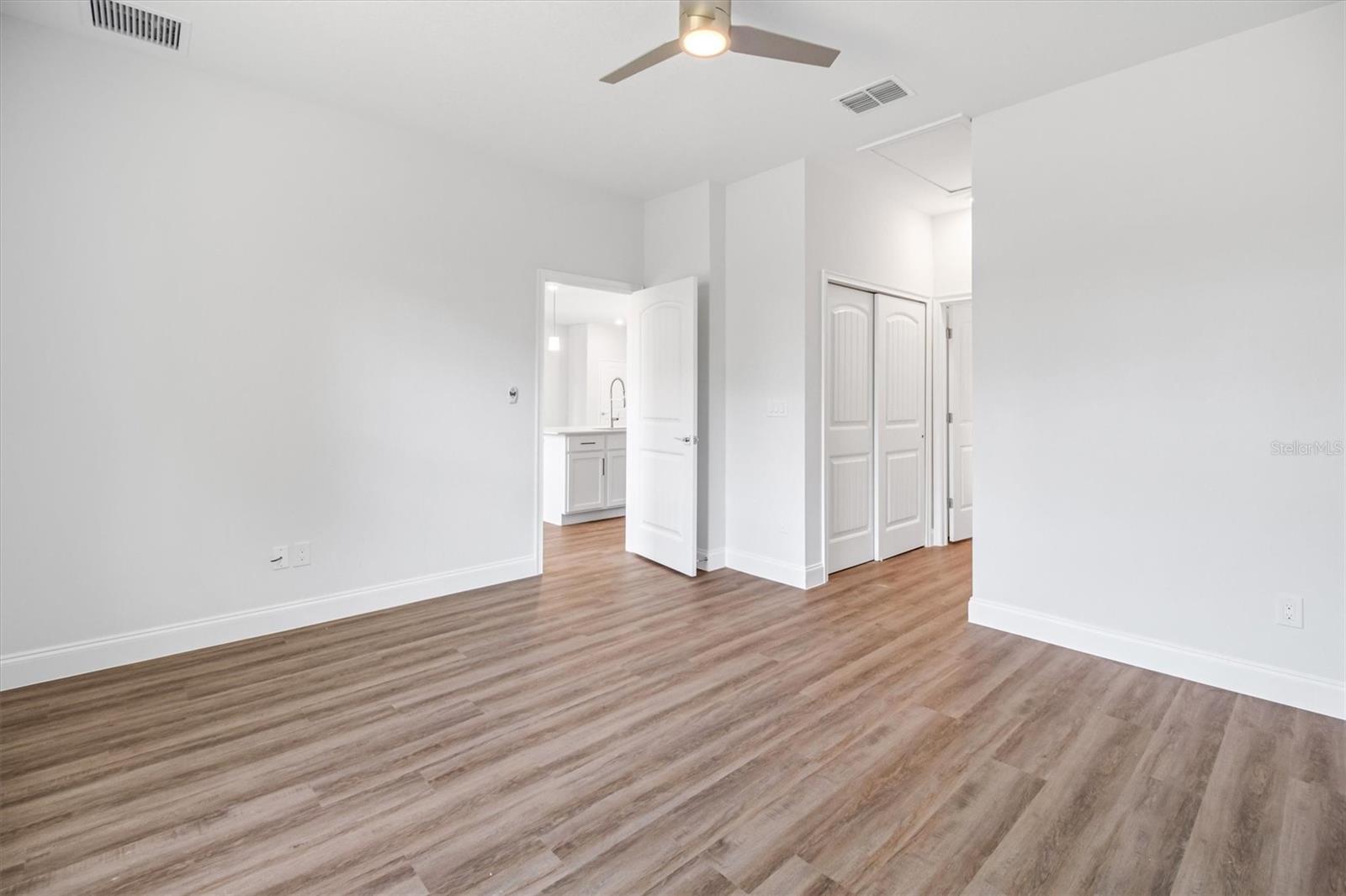 Image 14 of 22 For 21 Utica Path