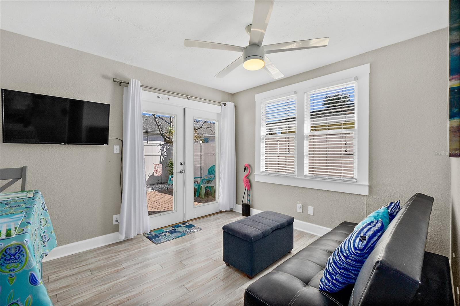 Image 10 of 29 For 409 Daytona Avenue
