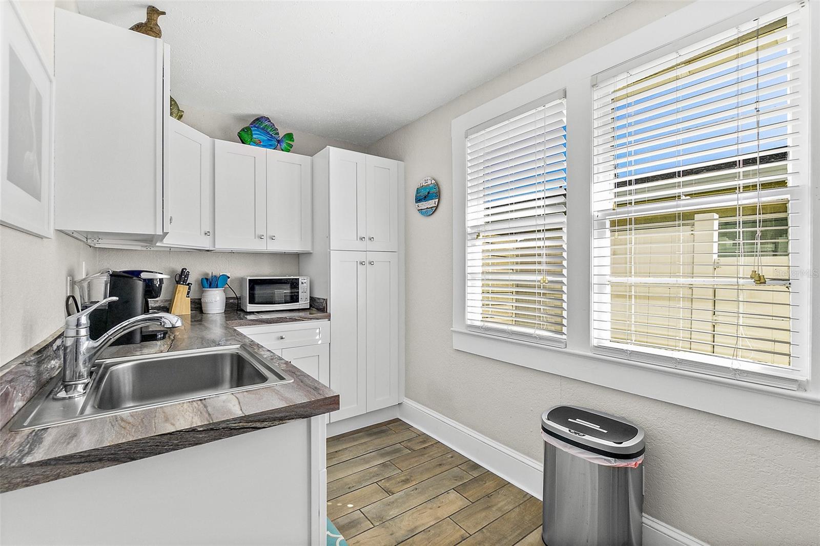 Image 14 of 29 For 409 Daytona Avenue