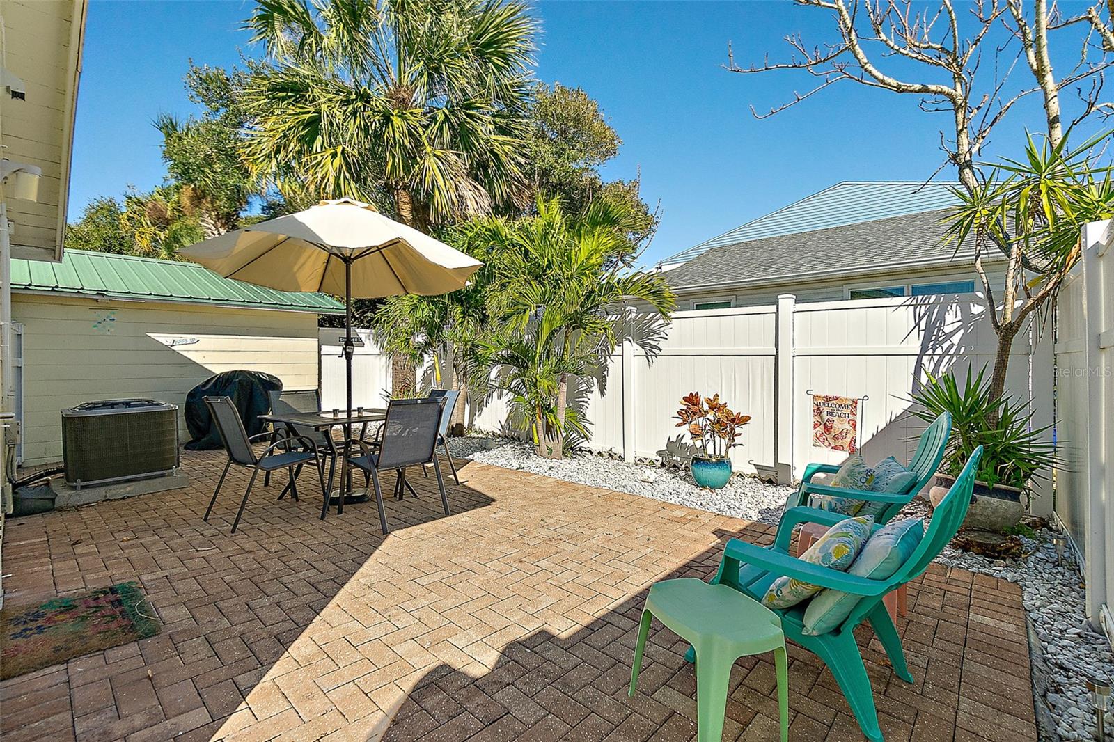 Image 20 of 29 For 409 Daytona Avenue