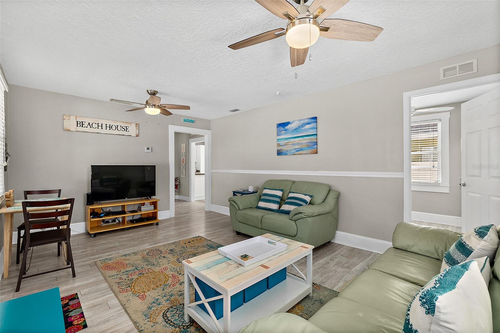 Image 7 of 29 For 409 Daytona Avenue