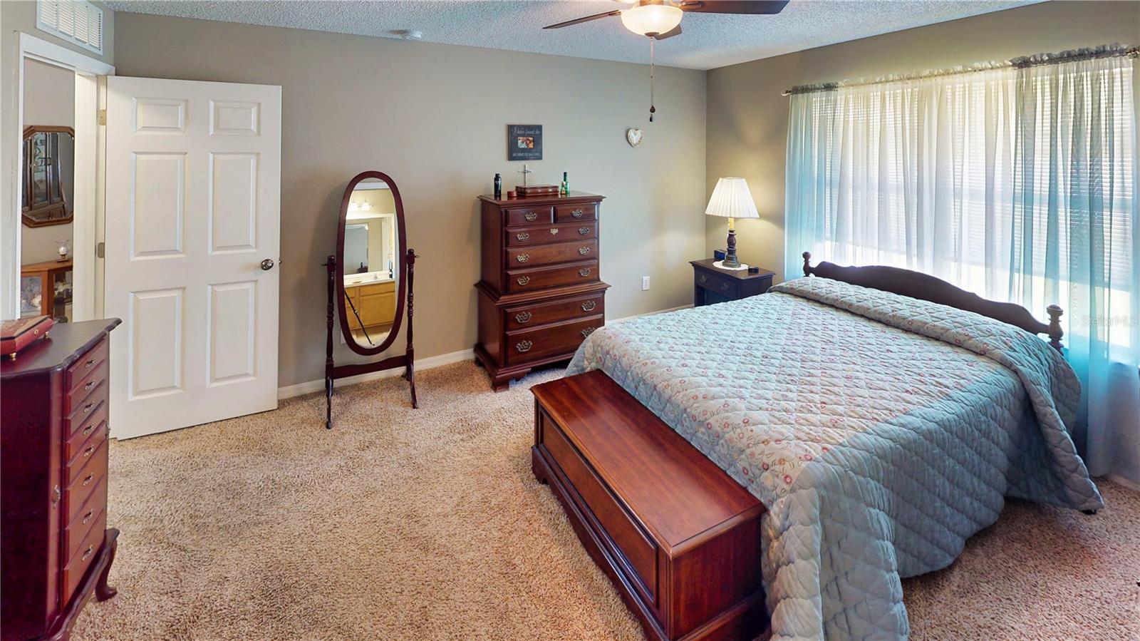 Image 35 of 39 For 73 Royal Oak Drive