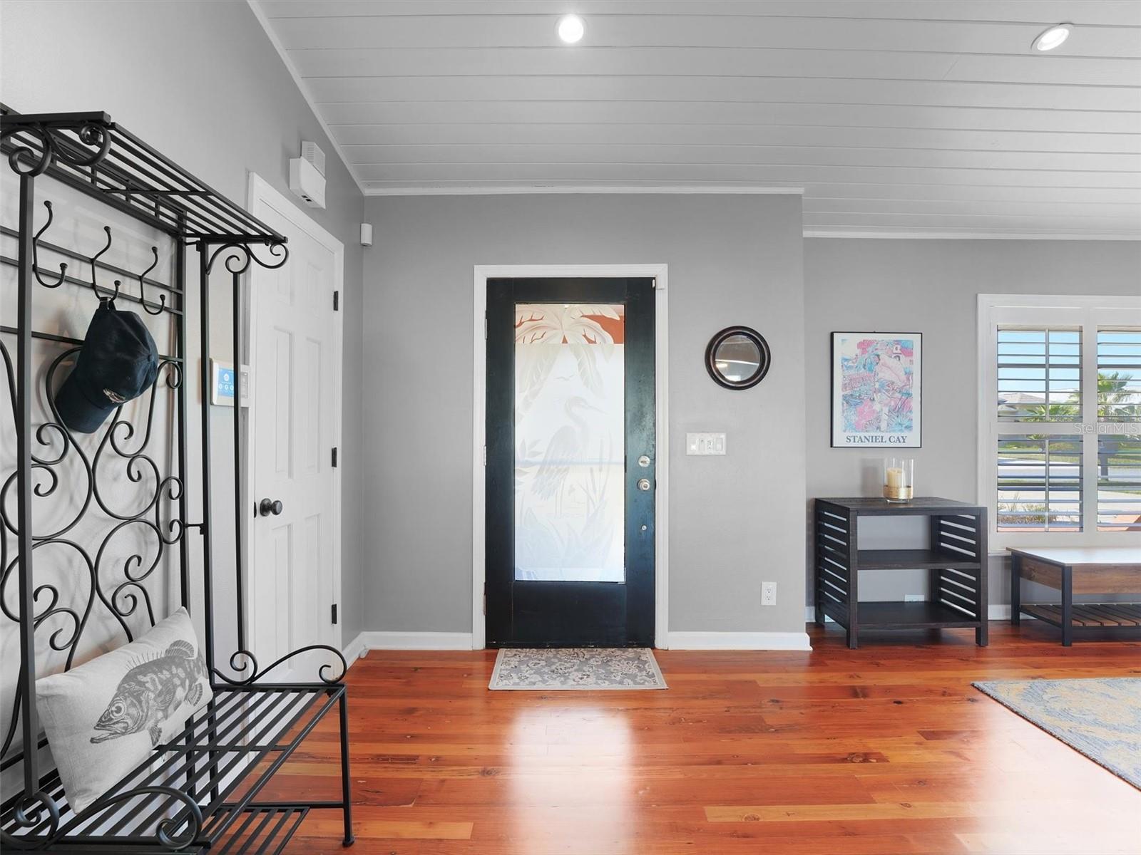 Image 6 of 46 For 40 Clarendon Court N