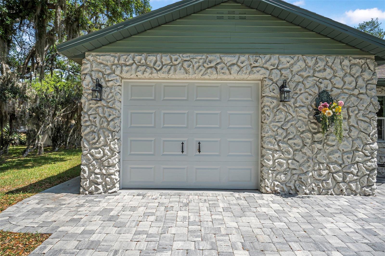 Image 5 of 35 For 1617 Orange Tree Drive