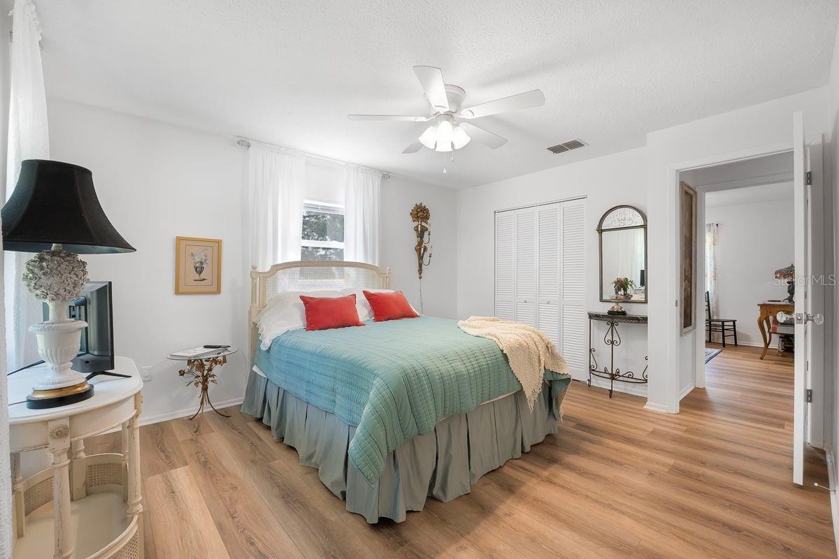 Image 9 of 35 For 1617 Orange Tree Drive