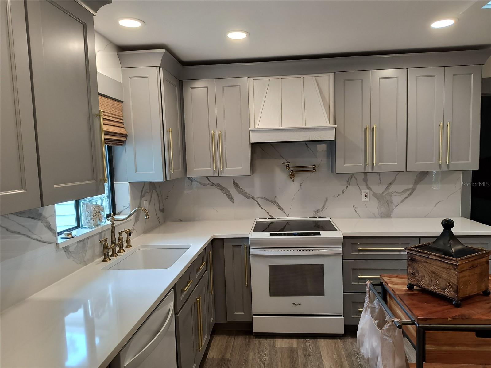Image 15 of 29 For 112 Bridgehaven Drive