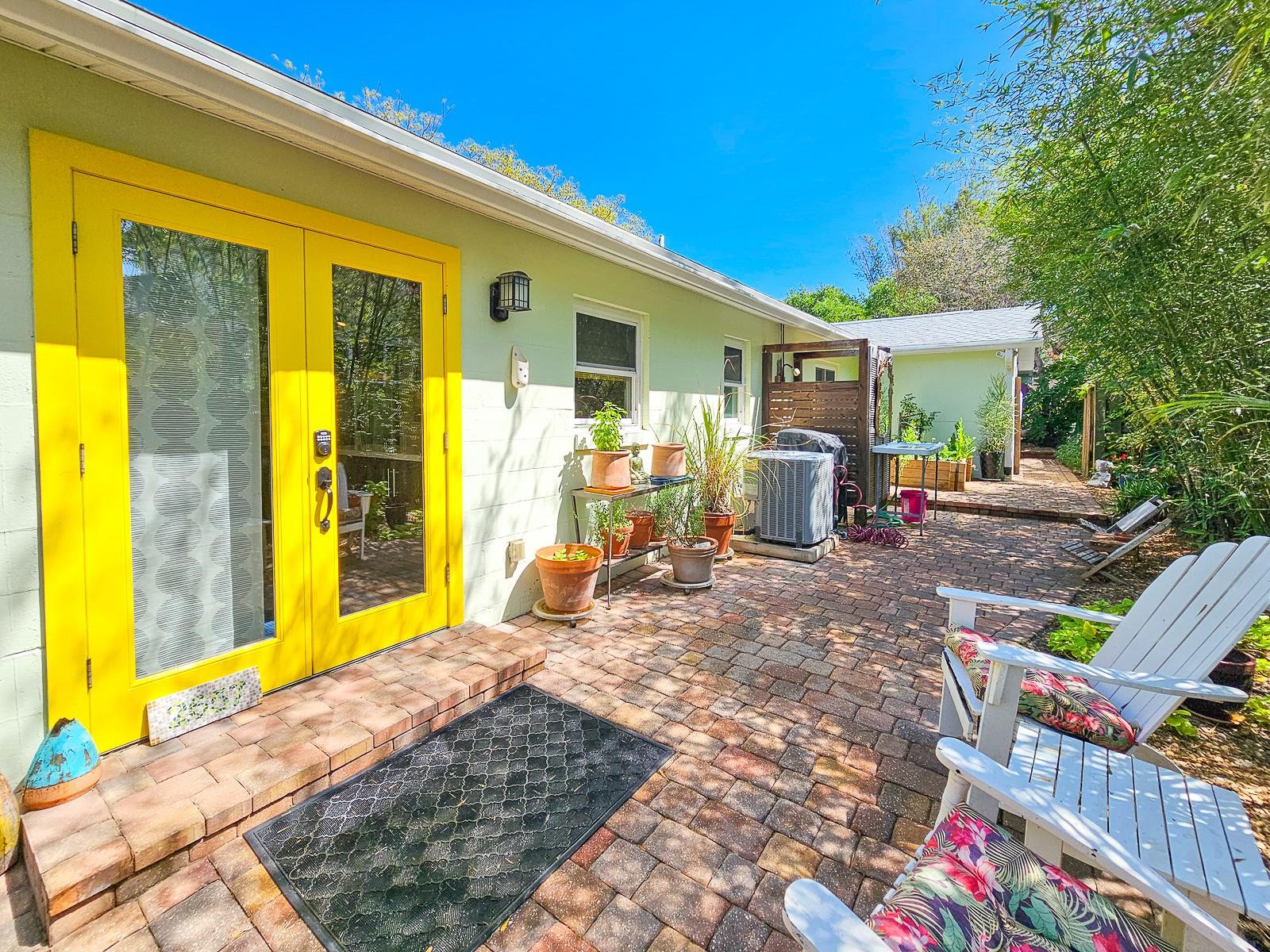 Image 15 of 62 For 2657 Annette Street