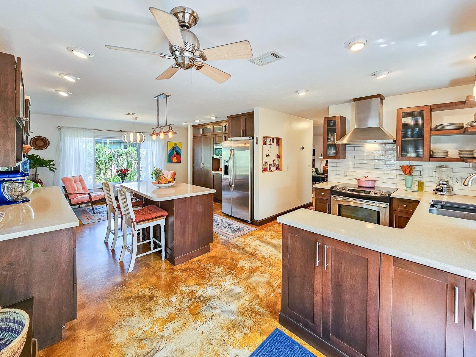 Image 16 of 62 For 2657 Annette Street