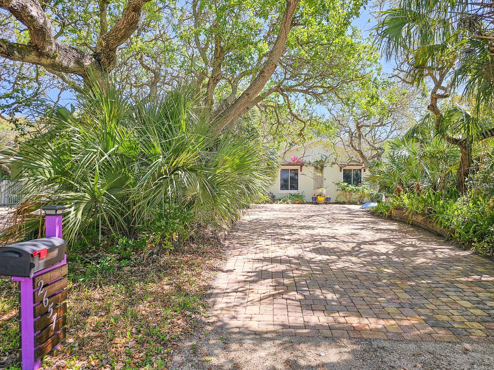 Image 33 of 62 For 2657 Annette Street