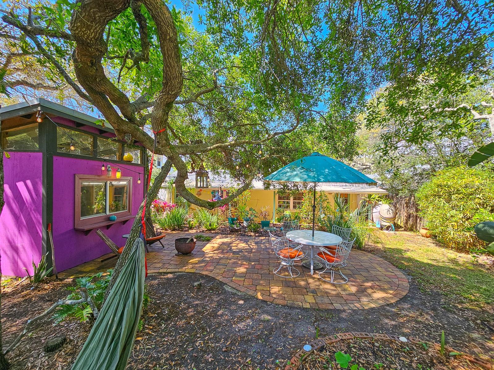 Image 7 of 62 For 2657 Annette Street