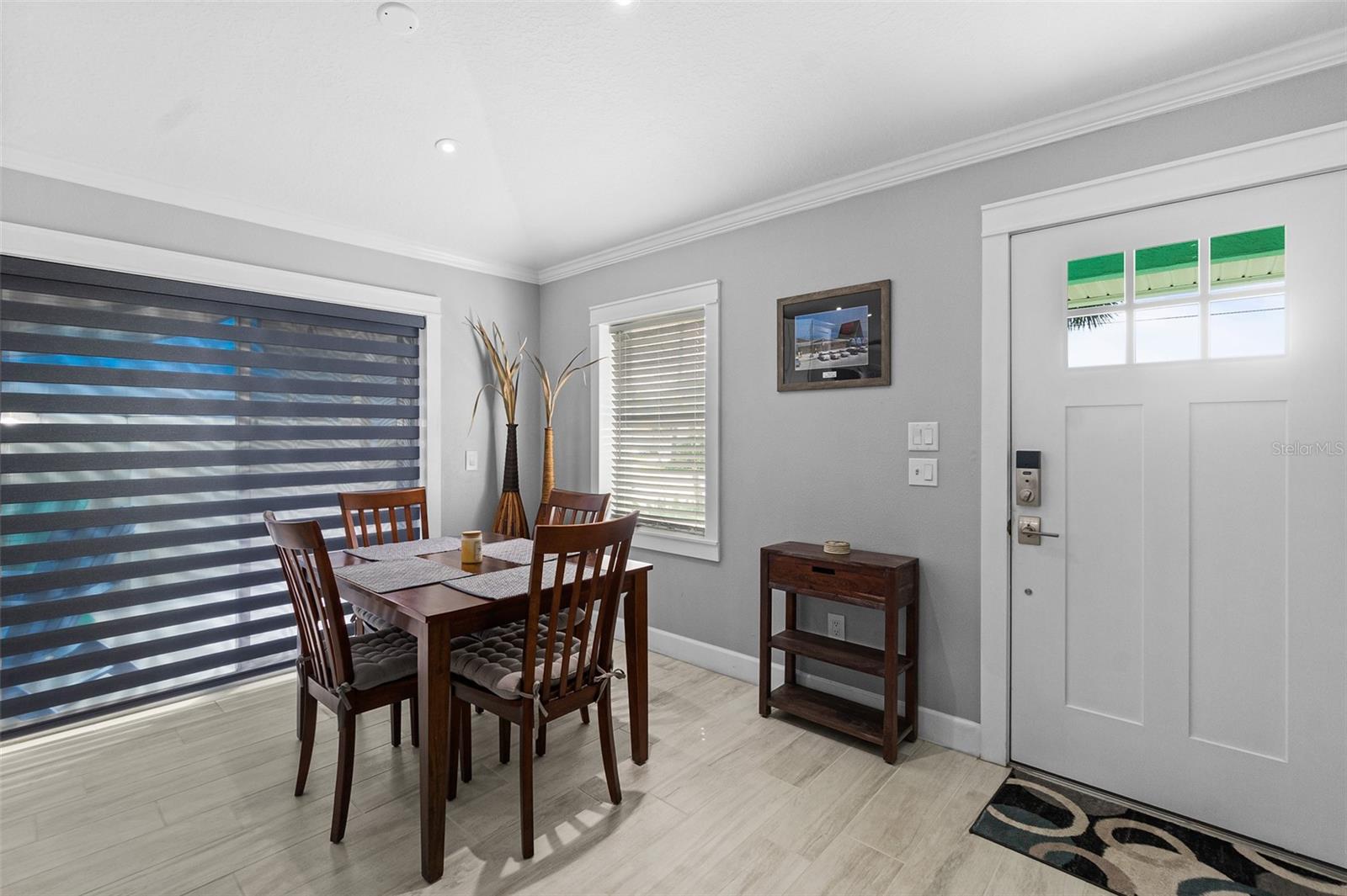 Image 5 of 40 For 320 7th Street