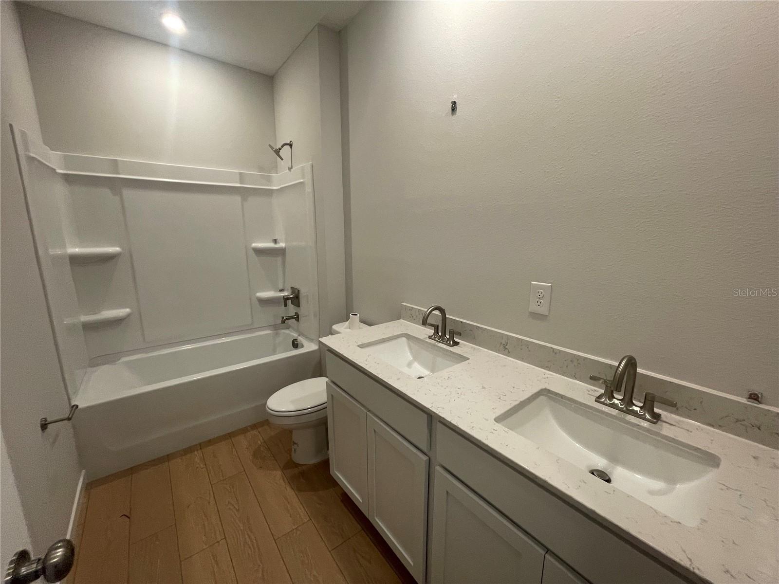 Image 20 of 56 For 230 Montgomery Court