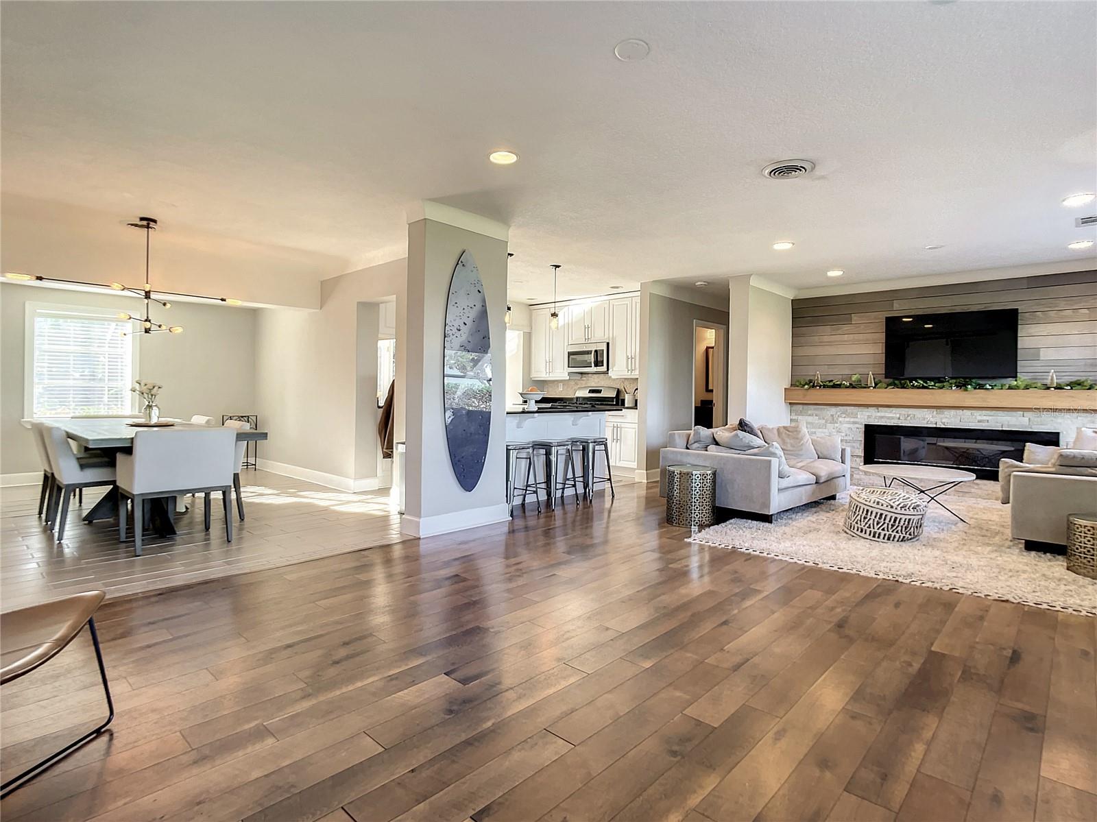 Image 12 of 57 For 762 Beach Street