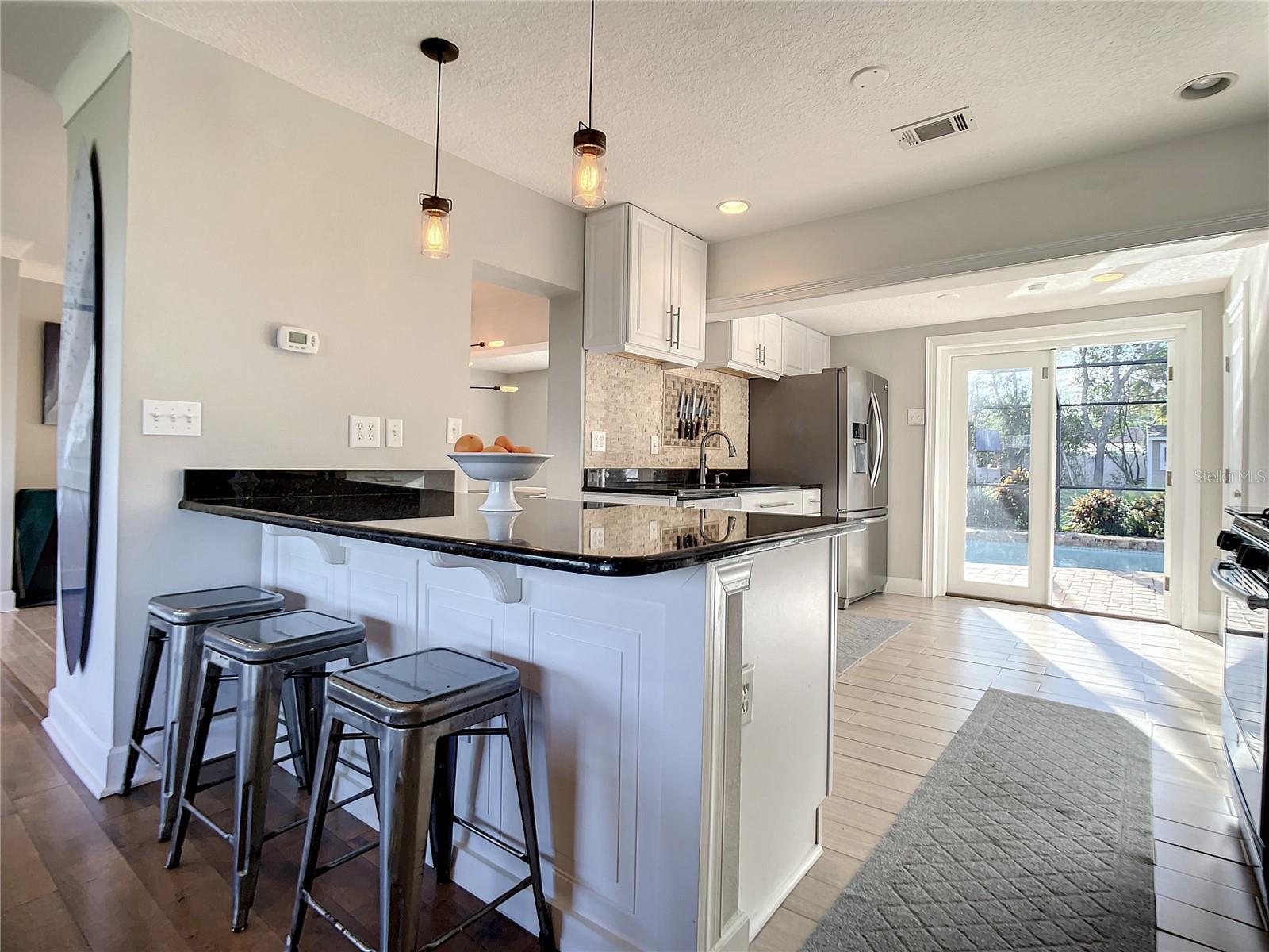 Image 16 of 57 For 762 Beach Street