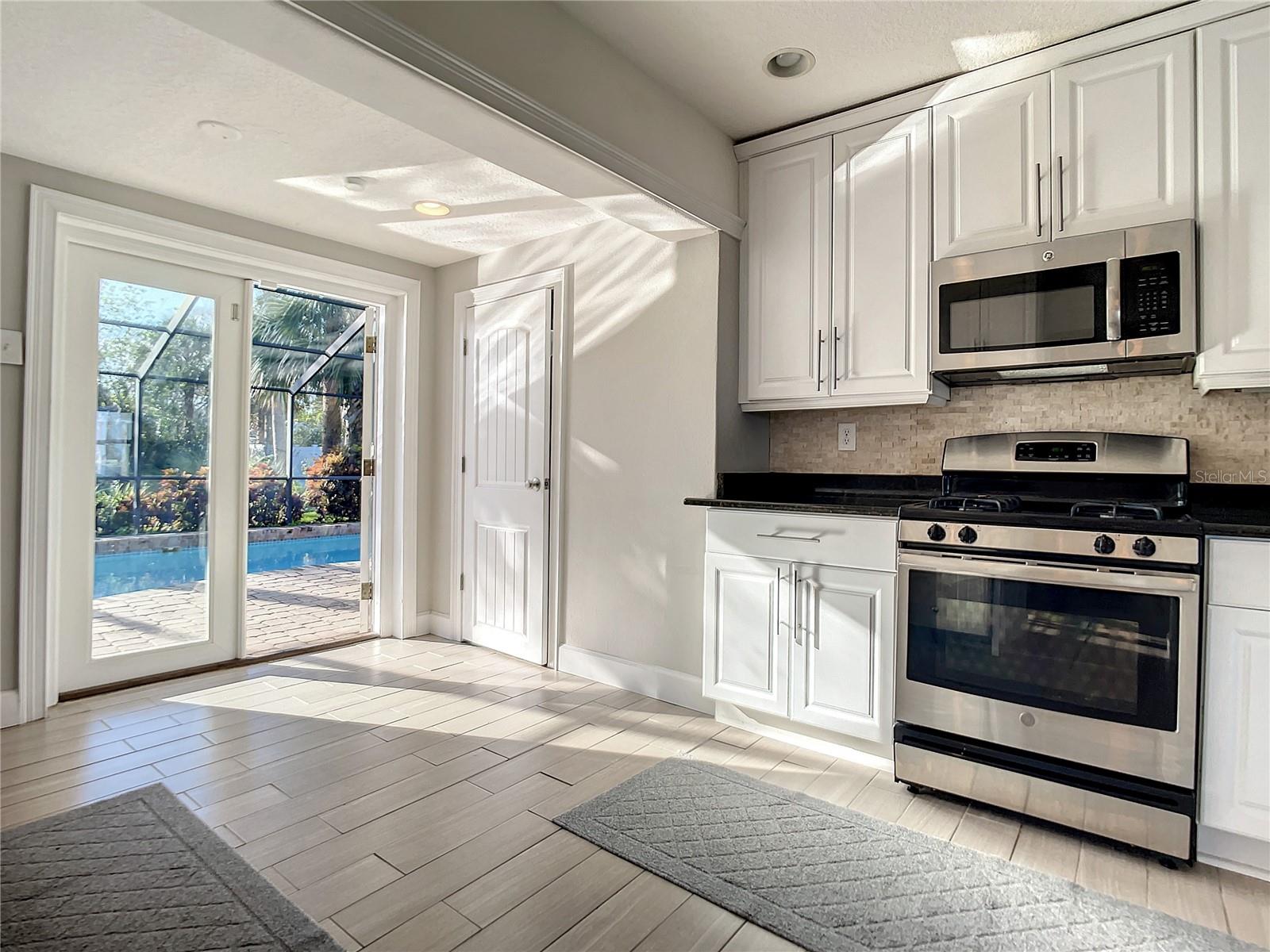 Image 19 of 57 For 762 Beach Street