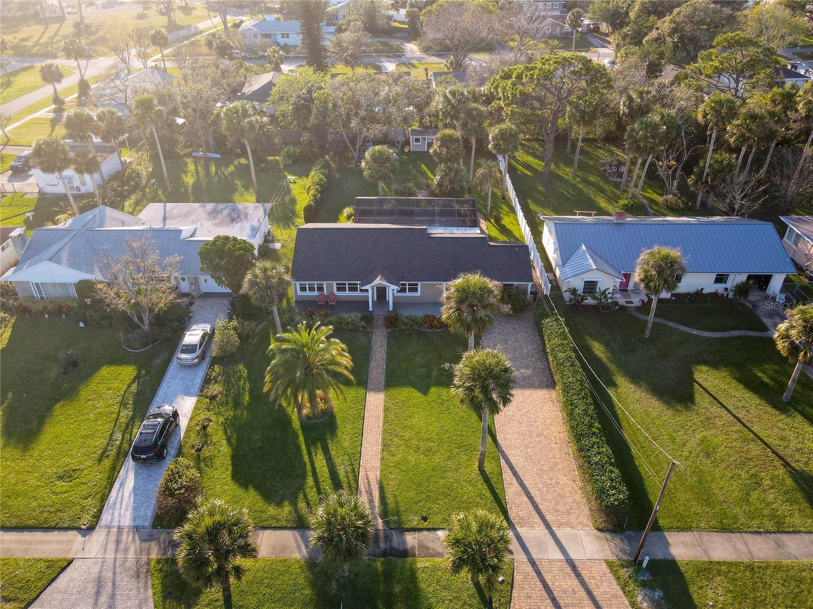 Image 3 of 57 For 762 Beach Street