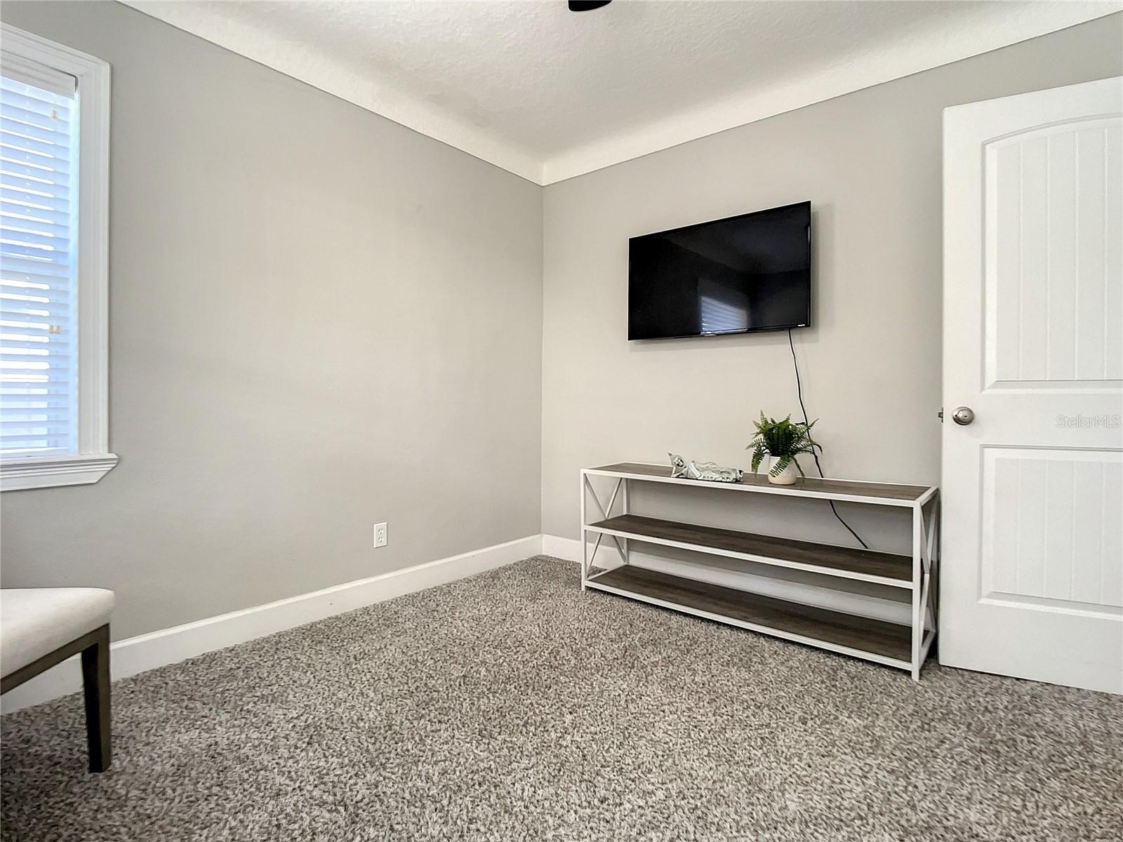 Image 30 of 57 For 762 Beach Street