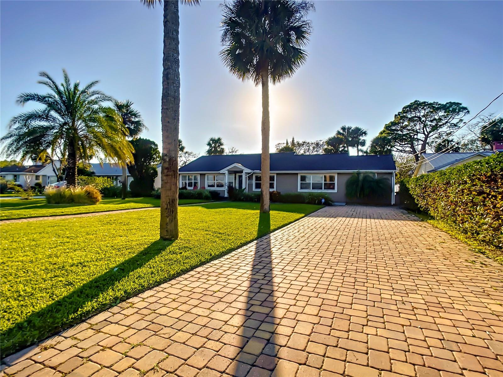 Image 4 of 57 For 762 Beach Street