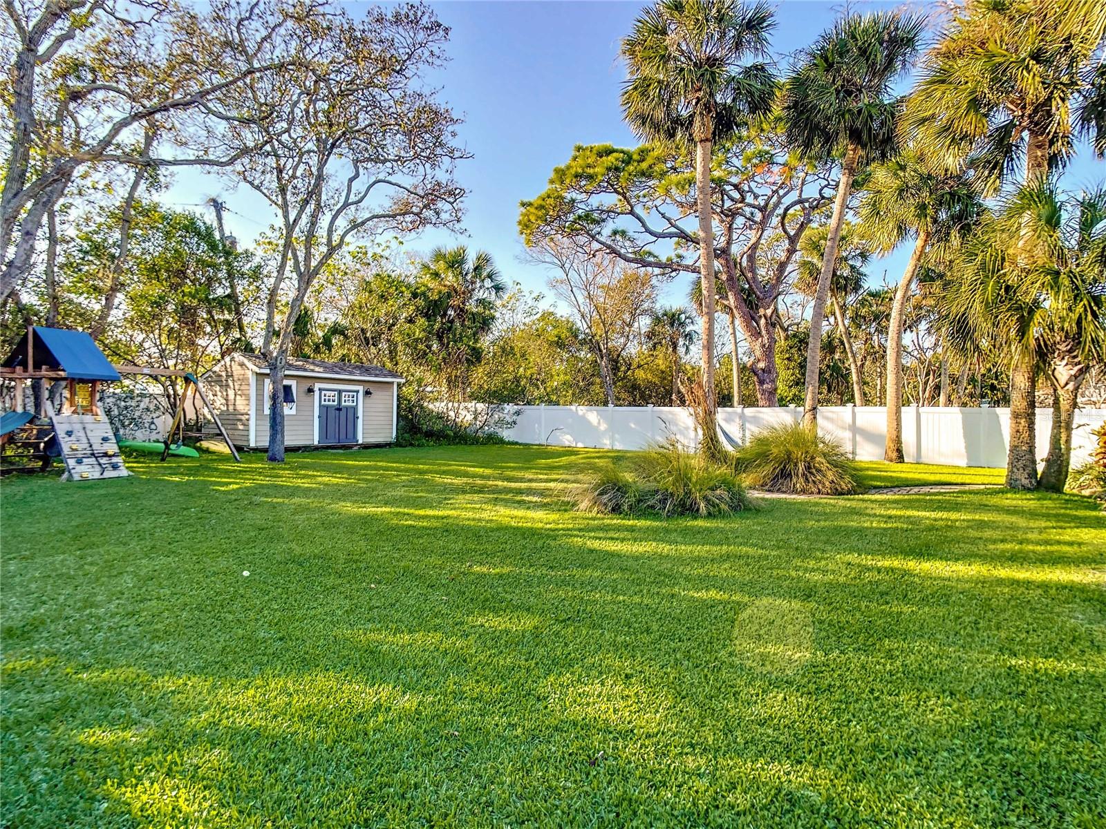 Image 47 of 57 For 762 Beach Street