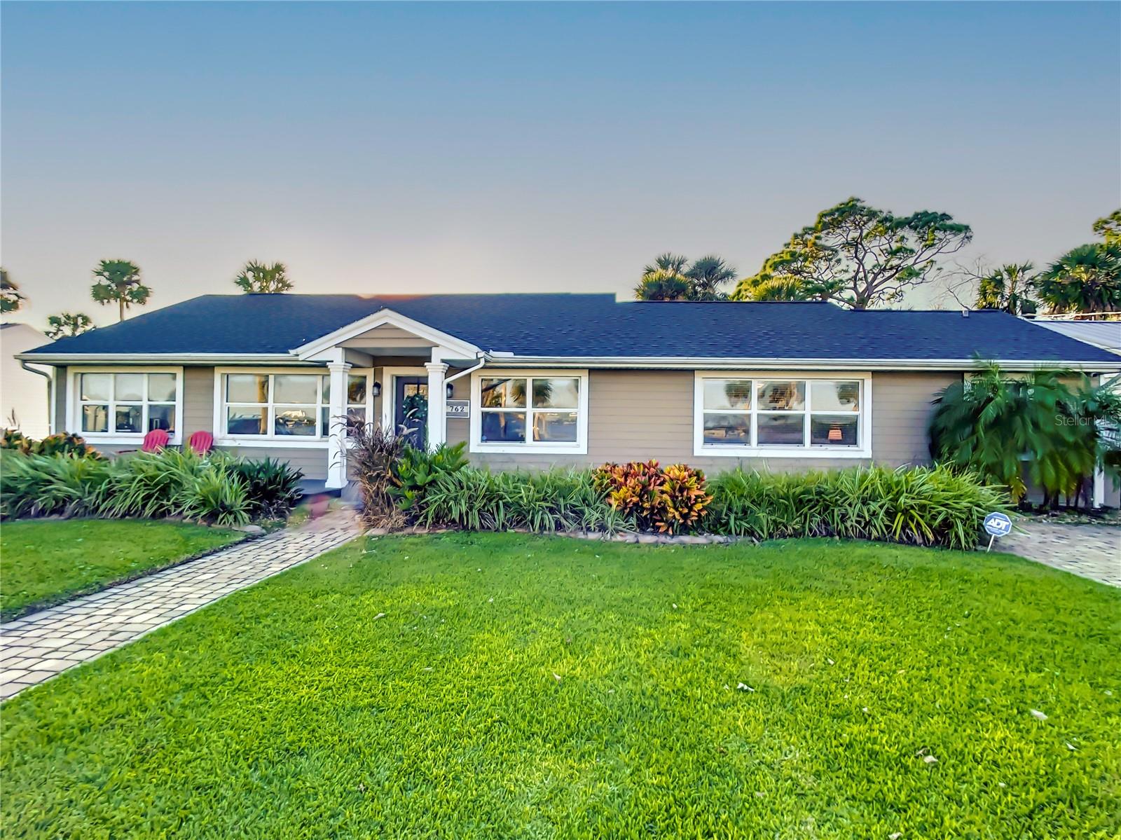 Image 5 of 57 For 762 Beach Street