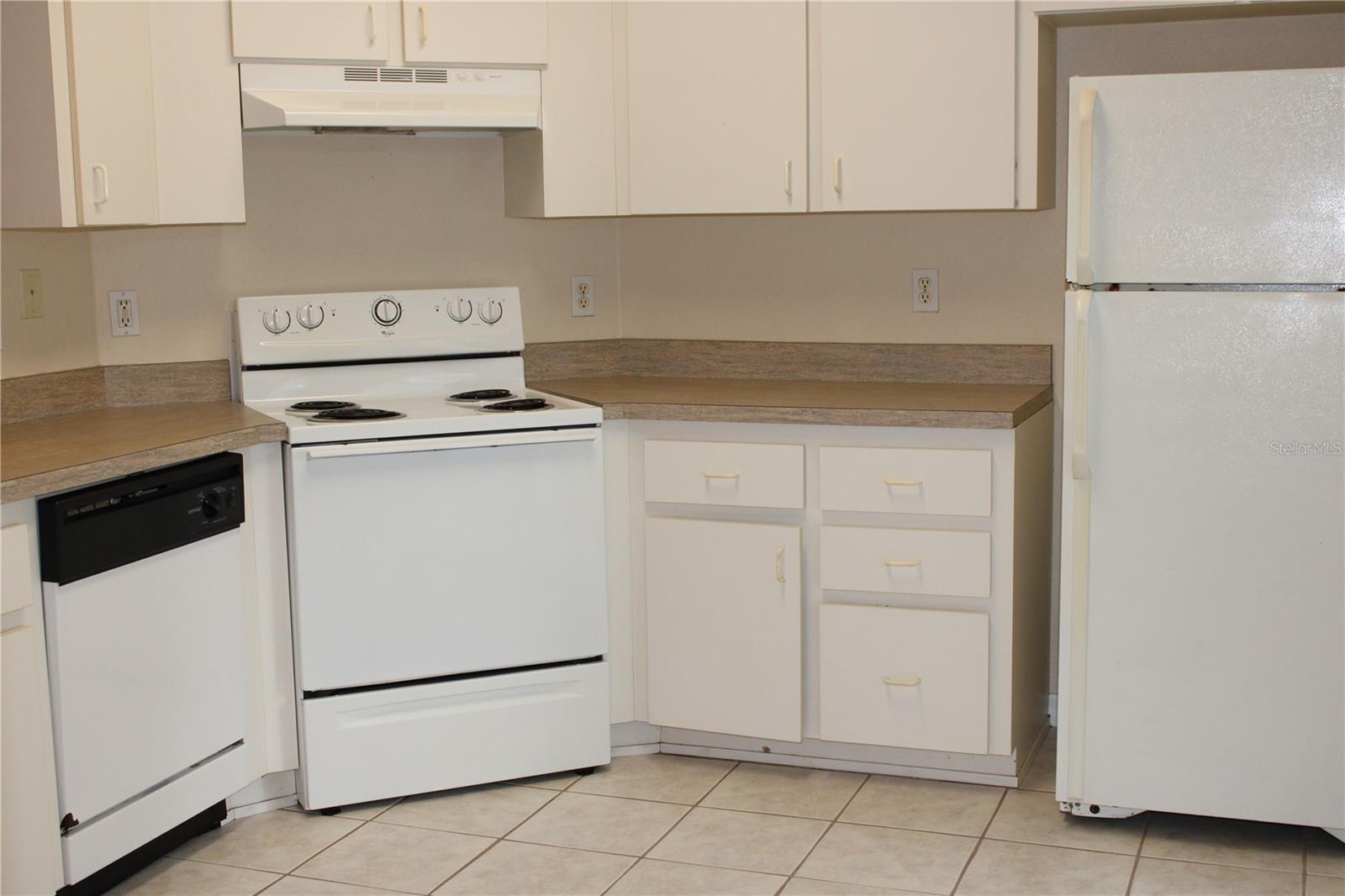 Image 4 of 16 For 165 Plain View Drive B