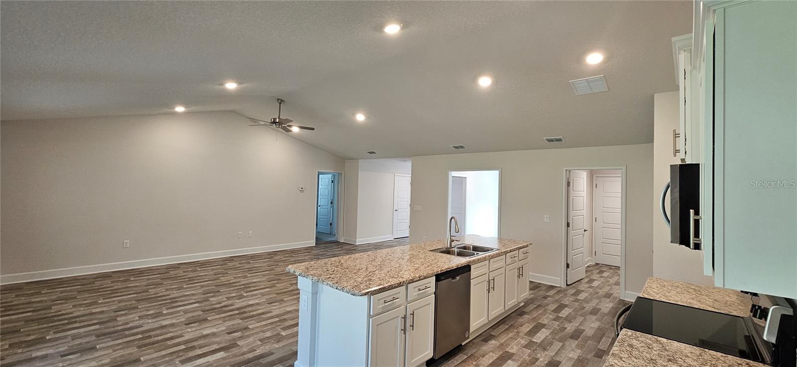 Image 3 of 35 For 12 Squanto Place
