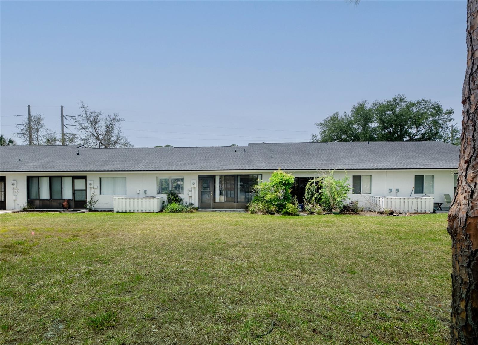 Image 27 of 31 For 9 Kings Colony Court N