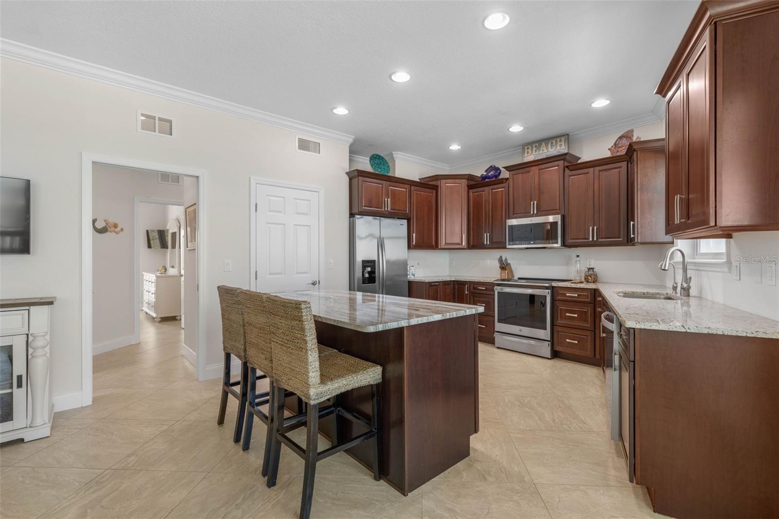 Image 10 of 83 For 3303 Ocean Shore Boulevard