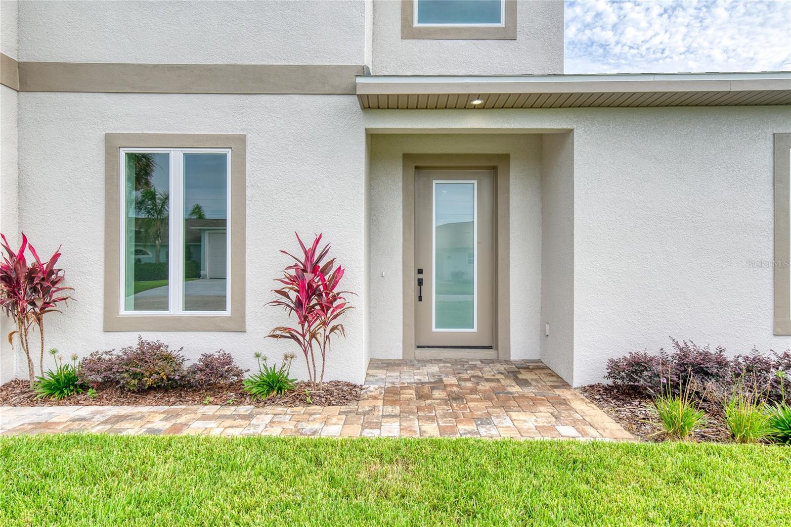 Image 3 of 64 For 32 Ocean Breeze Circle