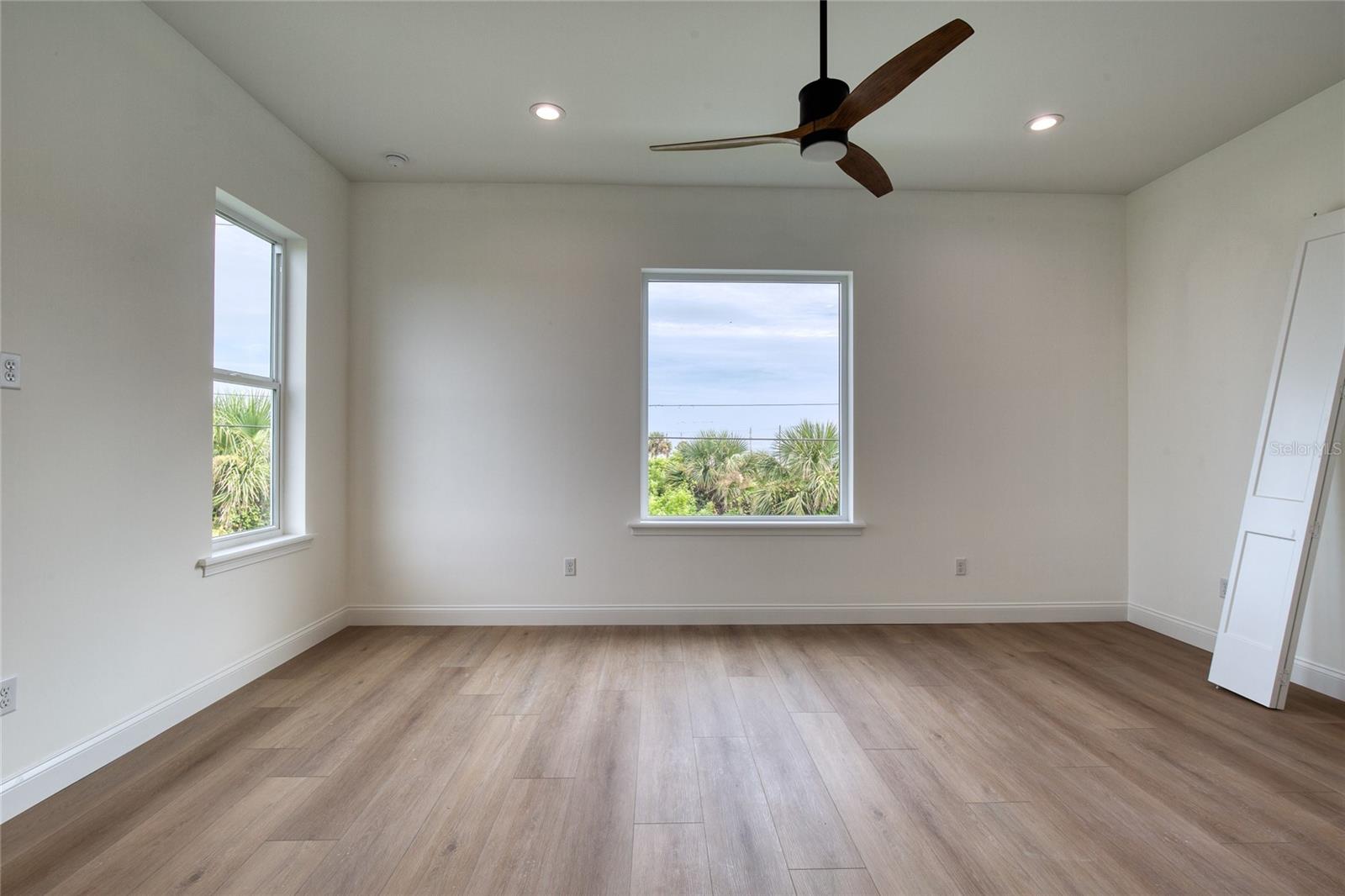 Image 46 of 64 For 32 Ocean Breeze Circle