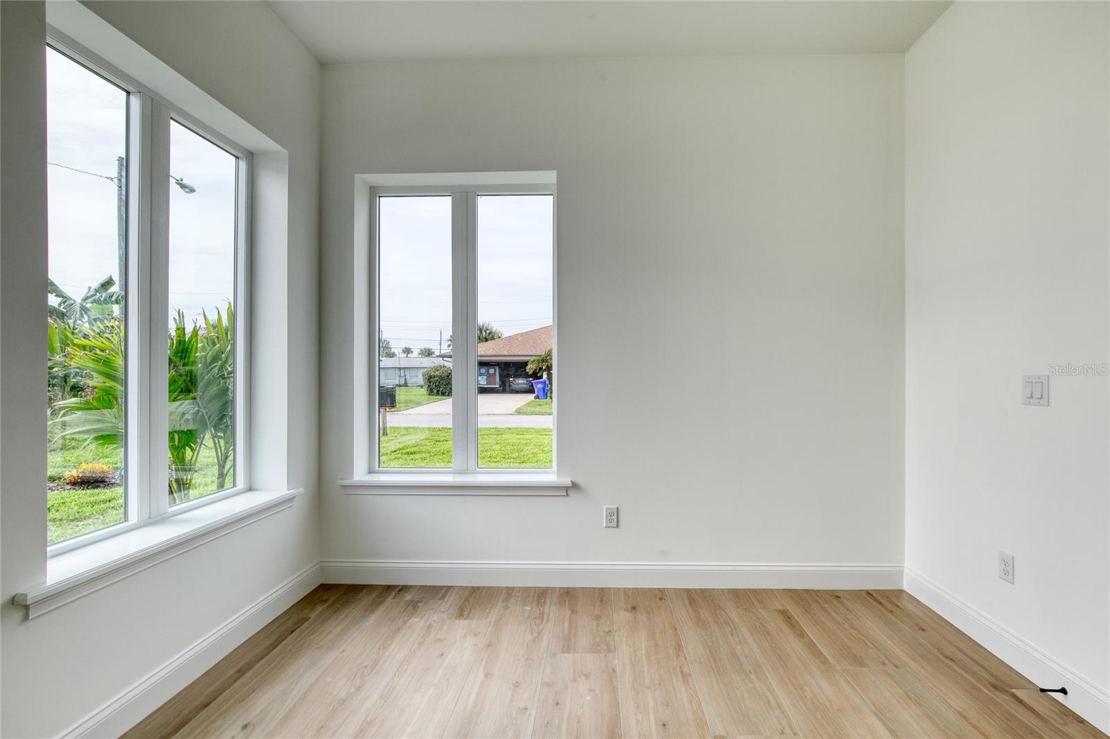 Image 7 of 64 For 32 Ocean Breeze Circle