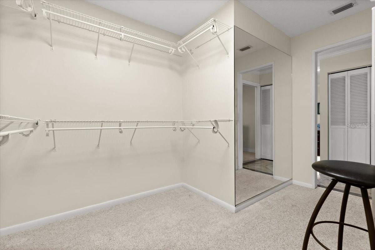 Image 31 of 77 For 2924 River Point Drive