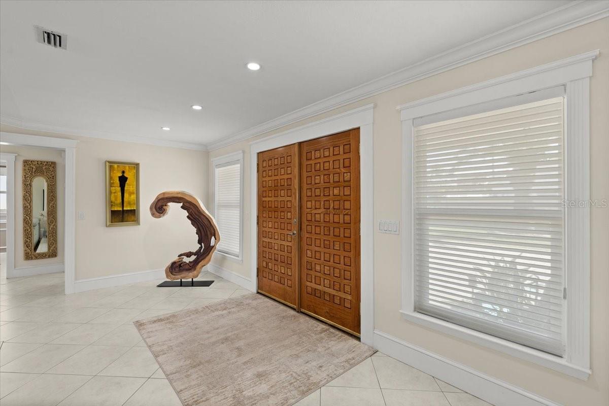 Image 7 of 77 For 2924 River Point Drive