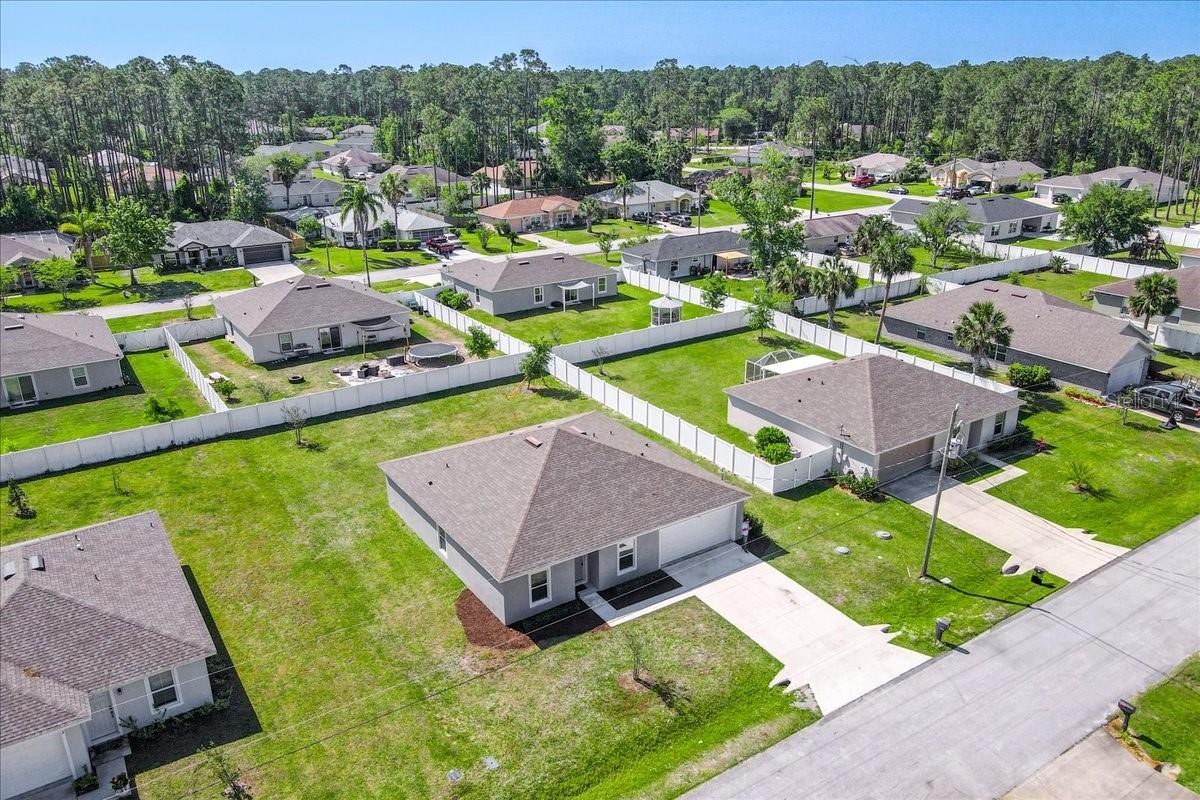 Image 10 of 43 For 10 Post Oak Lane