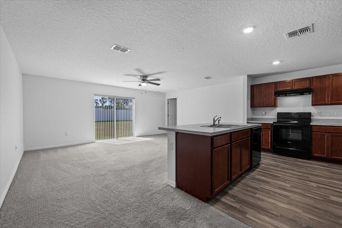 Image 15 of 43 For 10 Post Oak Lane